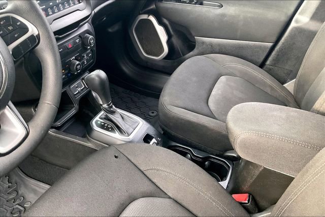 Used 2020 Jeep Renegade Sport FWD image 17