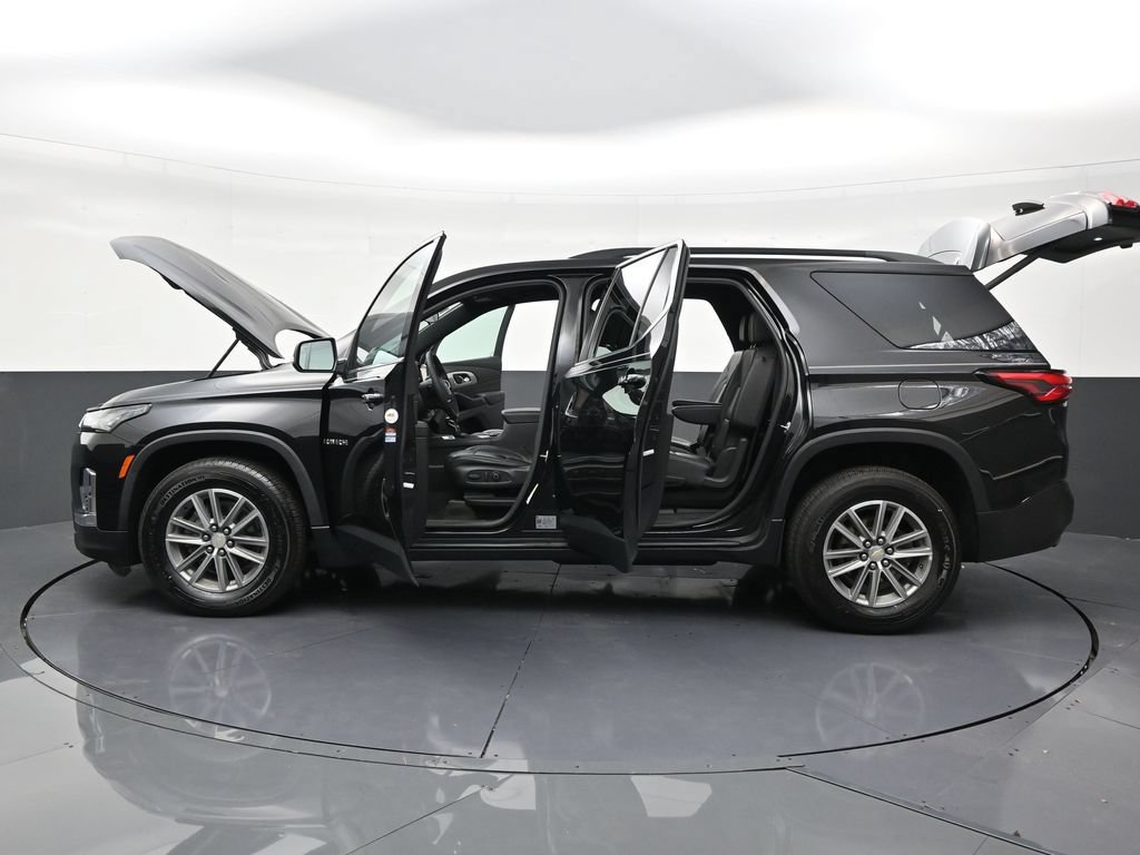 Used 2023 Chevrolet Traverse LT FWD image 27