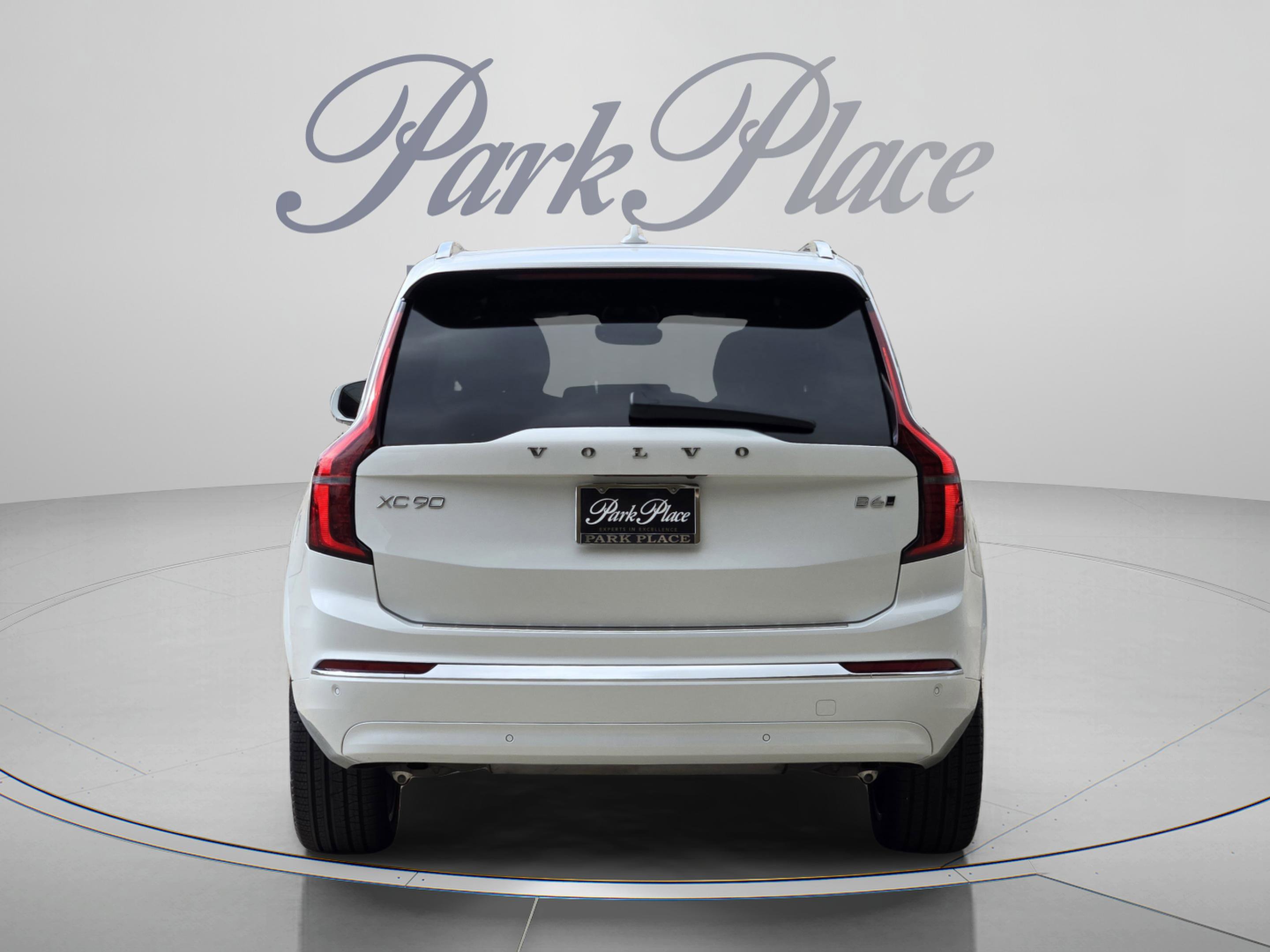 Used 2026 Volvo XC90 B6 Plus w/ Protection Package Premier AWD/4WD image 4