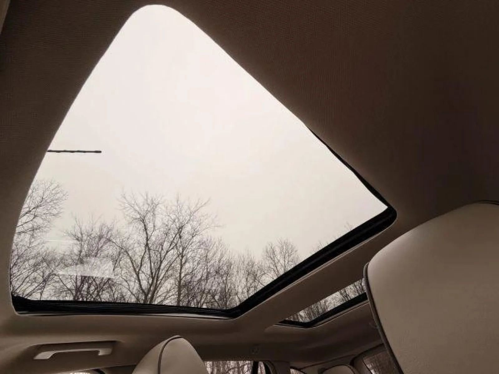 Used 2014 Lincoln MKX AWD w/ Equipment Group 102A image 37