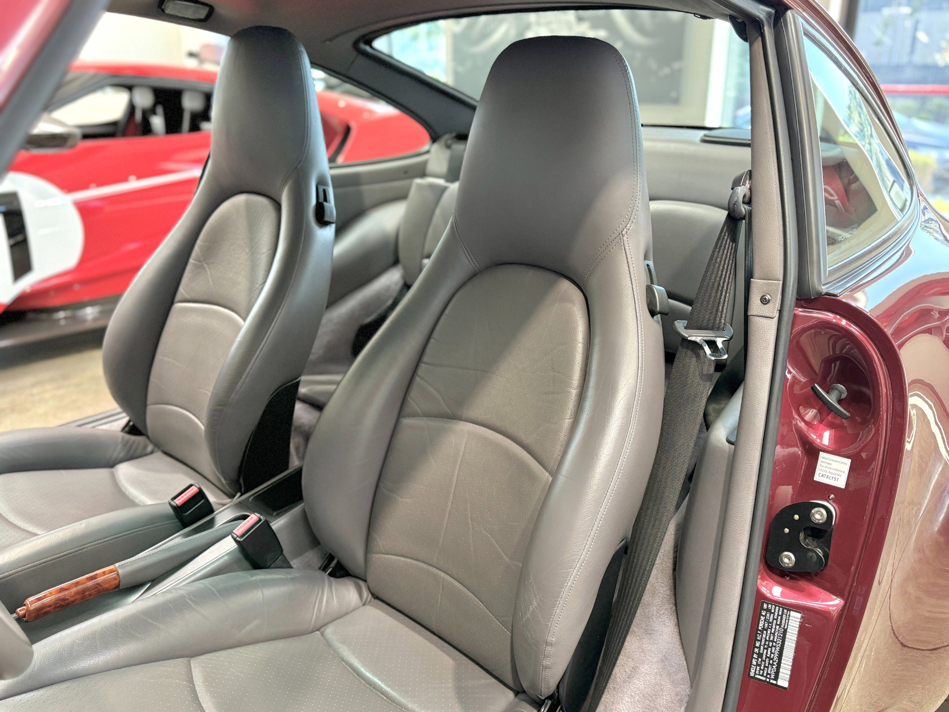 Used 1998 Porsche 911 Carrera S image 31