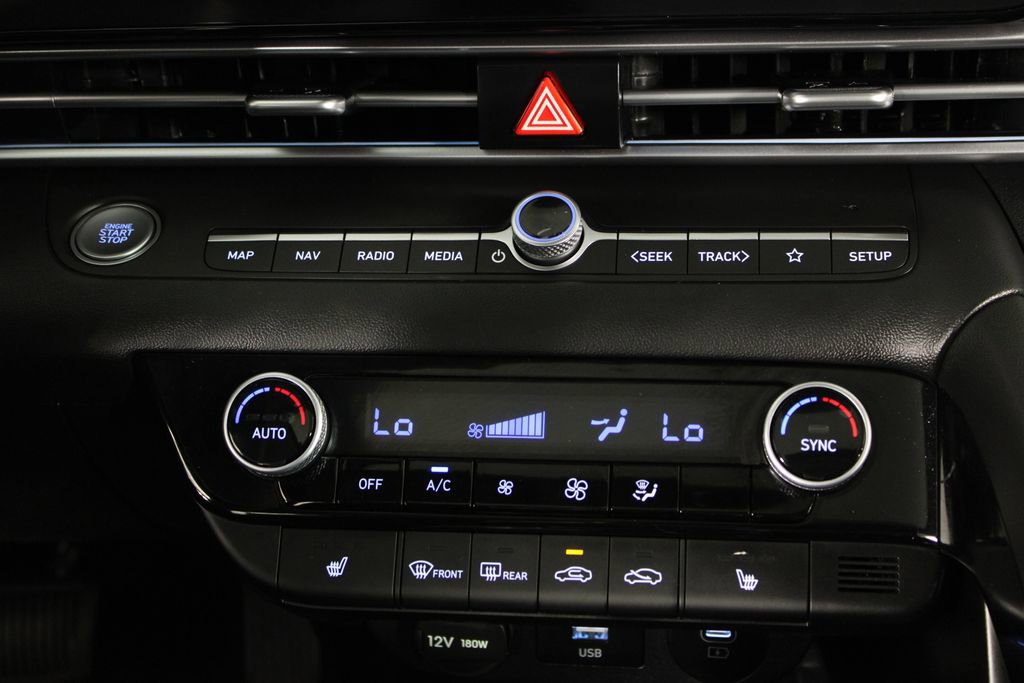 Certified 2025 Hyundai Elantra SEL image 19