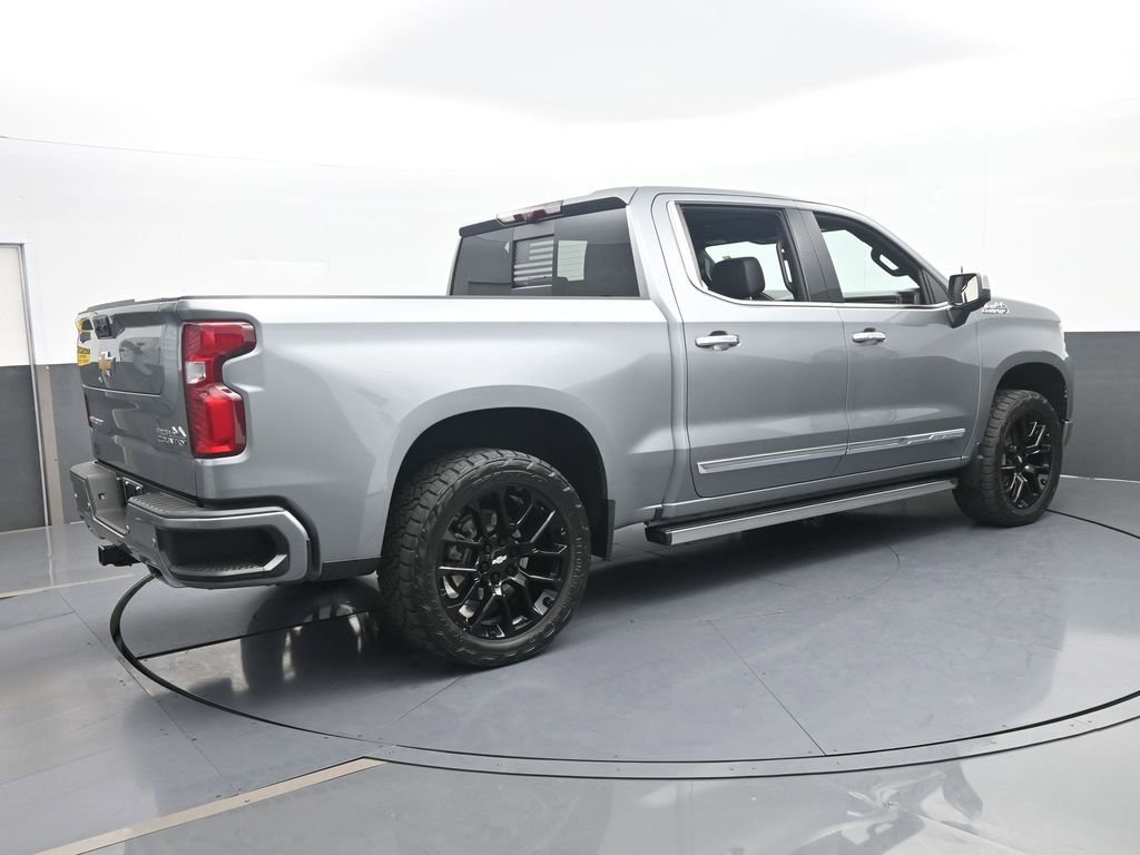 Used 2024 Chevrolet Silverado 1500 High Country w/ Technology Package image 6
