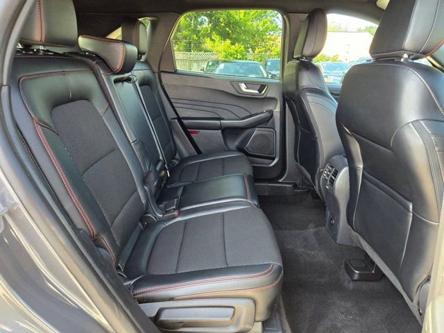 Used 2025 Ford Escape ST-Line AWD/4WD image 26