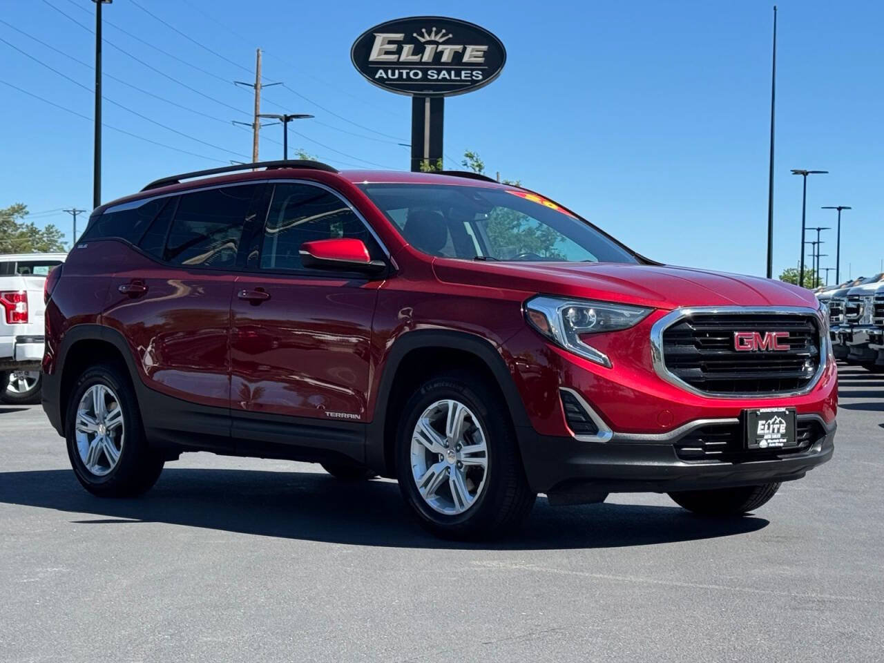 Used 2020 GMC Terrain SLE w/ Driver Convenience Package AWD/4WD image 1