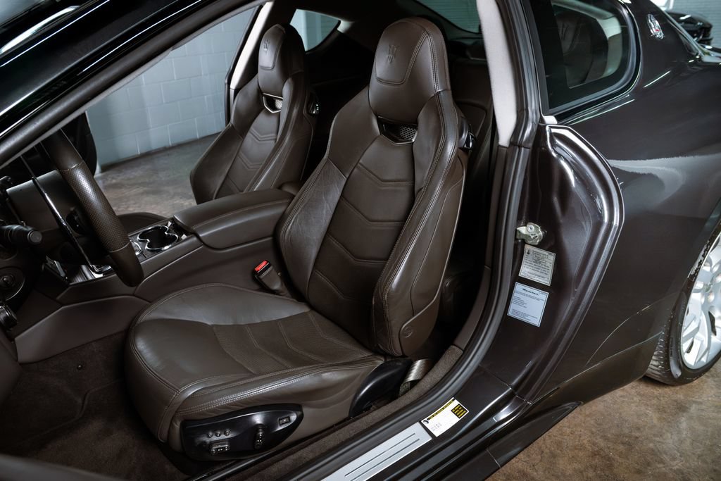 Used 2013 Maserati GranTurismo Sport RWD image 21