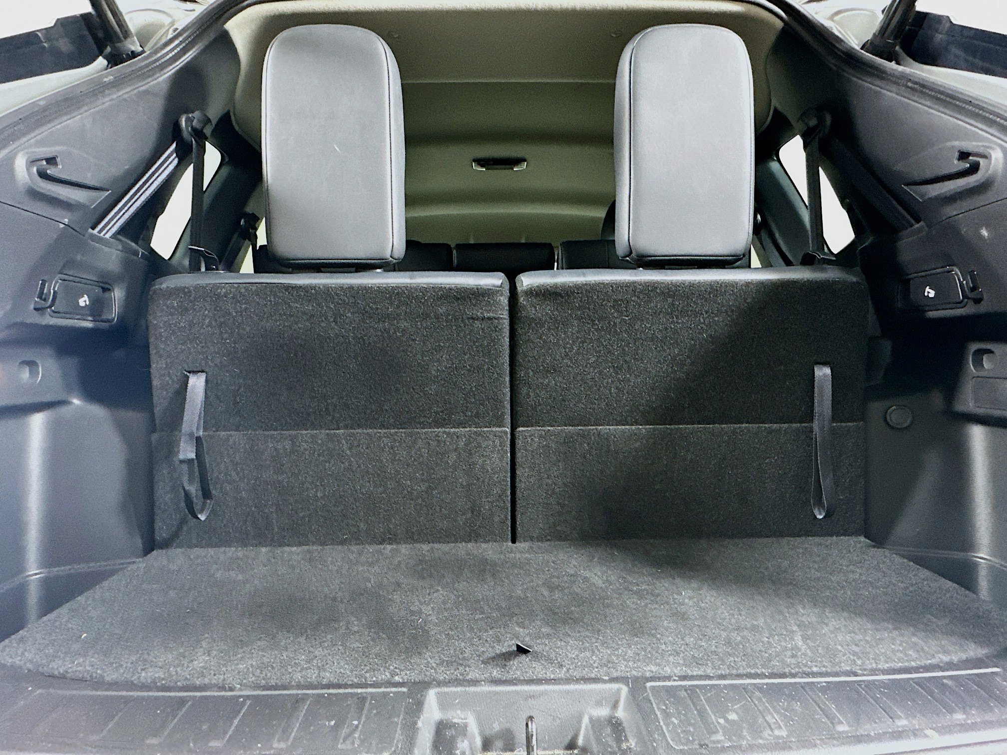 Used 2025 Mitsubishi Outlander SE image 30