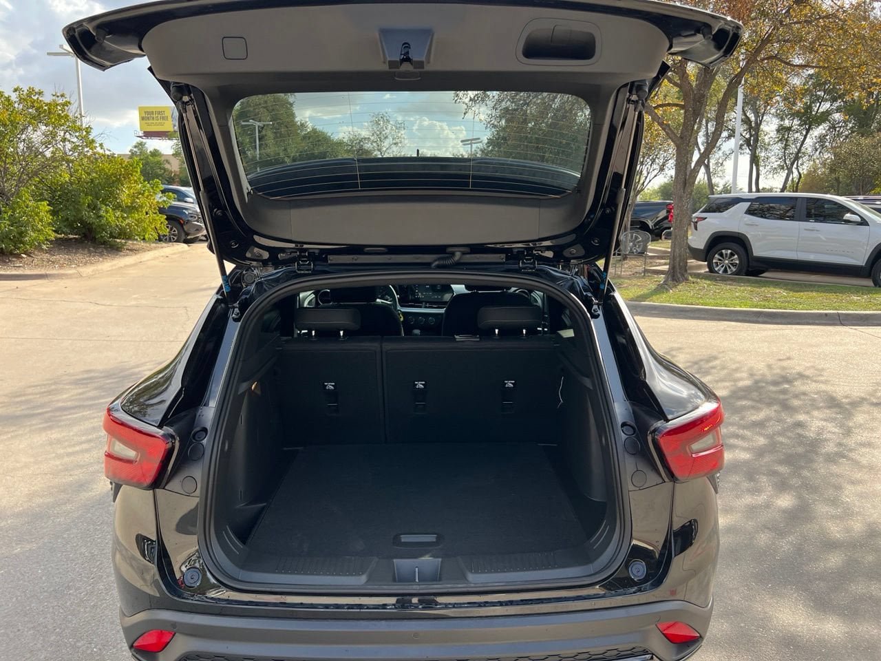 New 2026 Chevrolet Trax RS w/ Sunroof Package FWD image 27