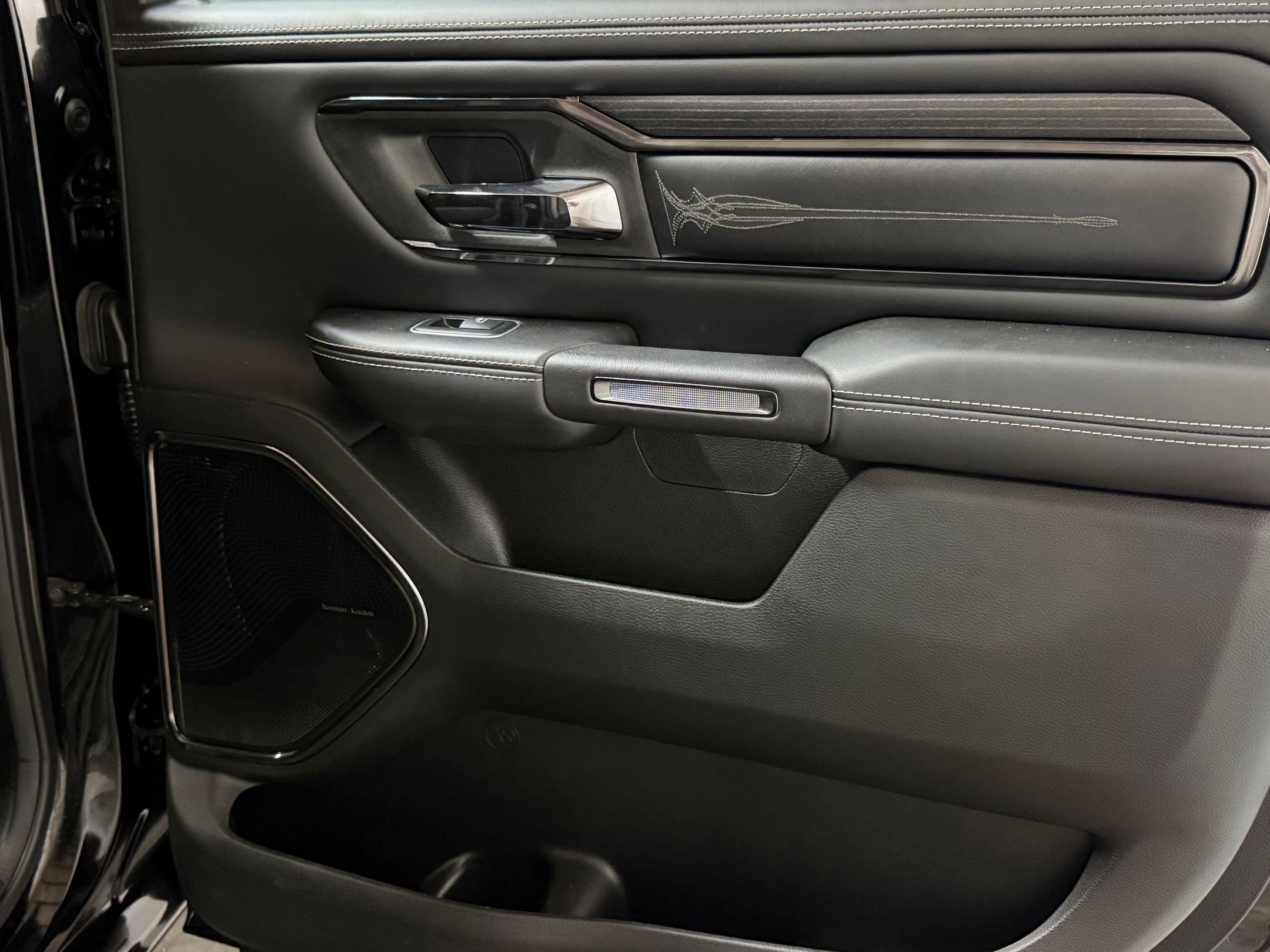 Used 2023 RAM 1500 Limited w/ Night Edition AWD/4WD image 47