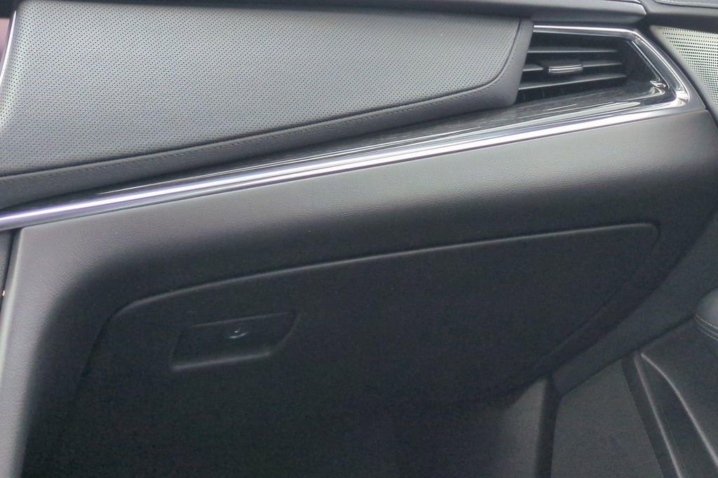 Used 2020 Cadillac XT5 Premium Luxury image 28