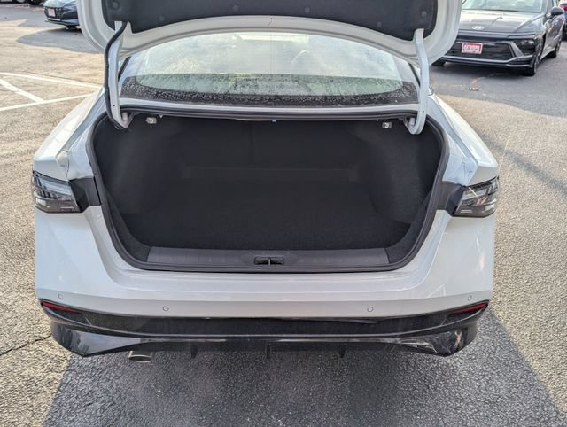 New 2026 Nissan Sentra SR w/ SR Premium Package FWD image 11