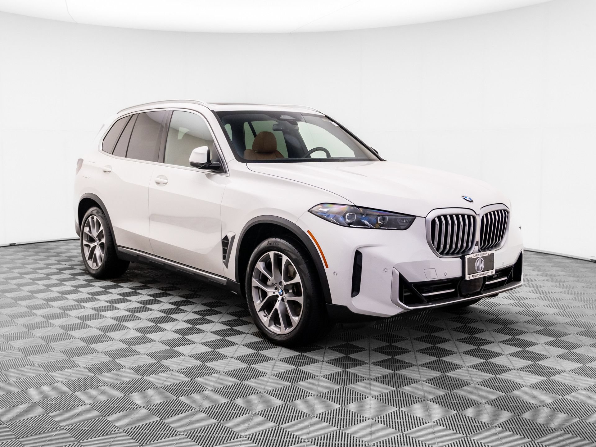 Used 2024 BMW X5 xDrive40i w/ Premium Package AWD/4WD image 7