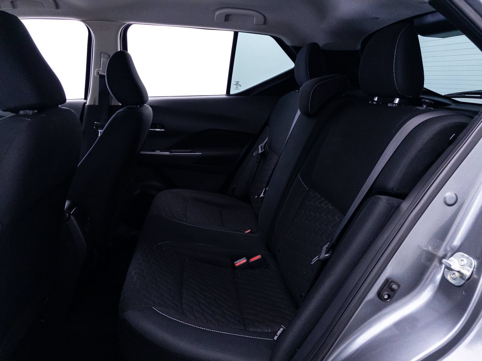 Used 2021 Nissan Kicks SV FWD image 31