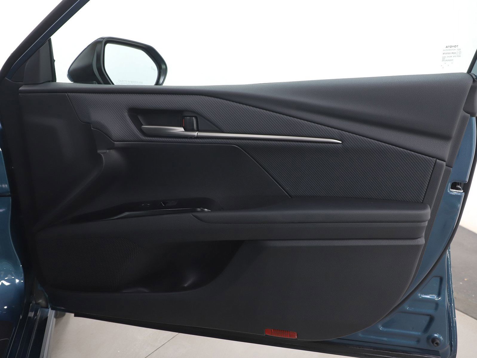 Used 2026 Toyota Camry SE w/ Multimedia Upgrade Package image 9