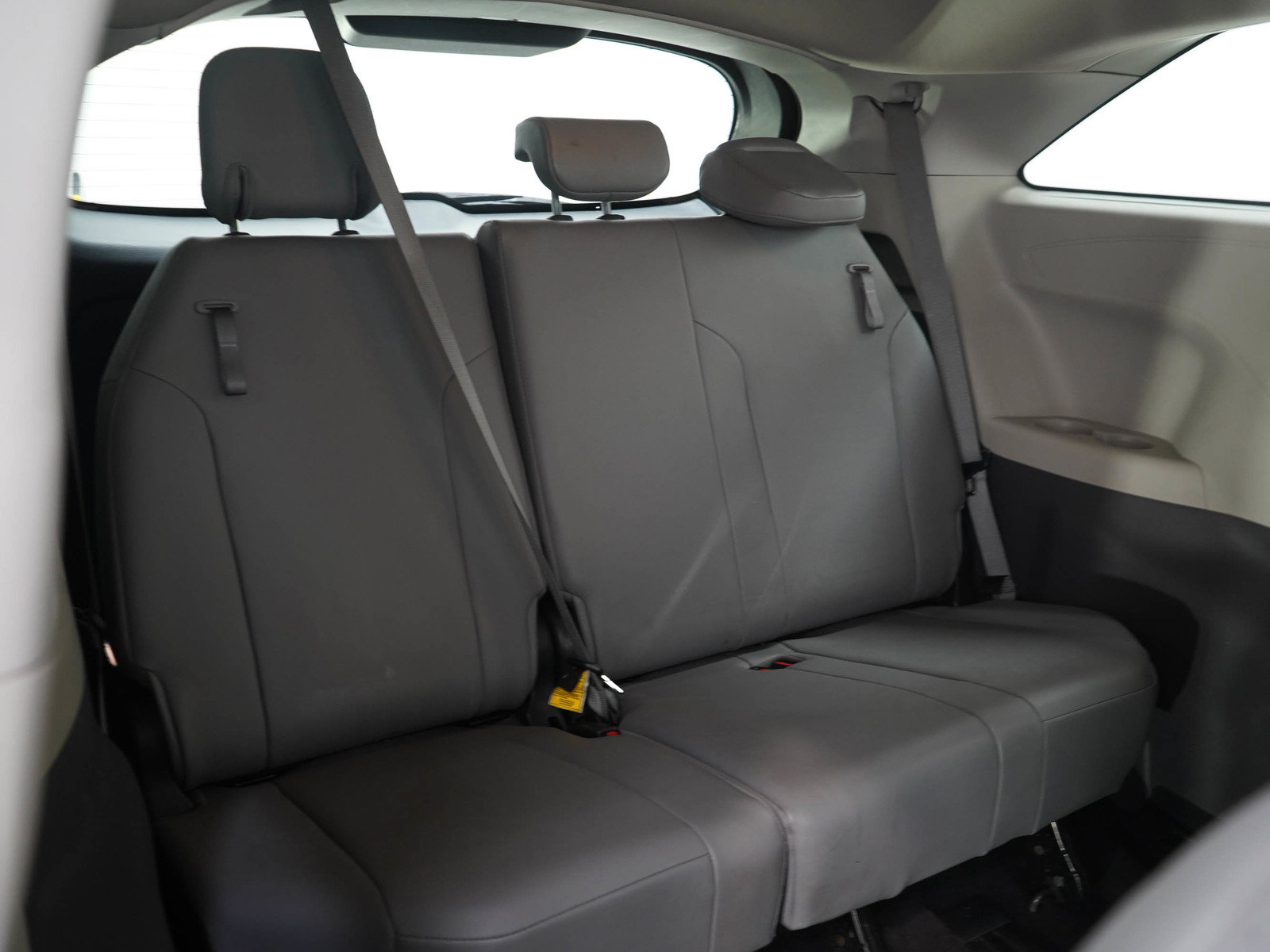 Used 2021 Toyota Sienna XLE AWD/4WD image 15