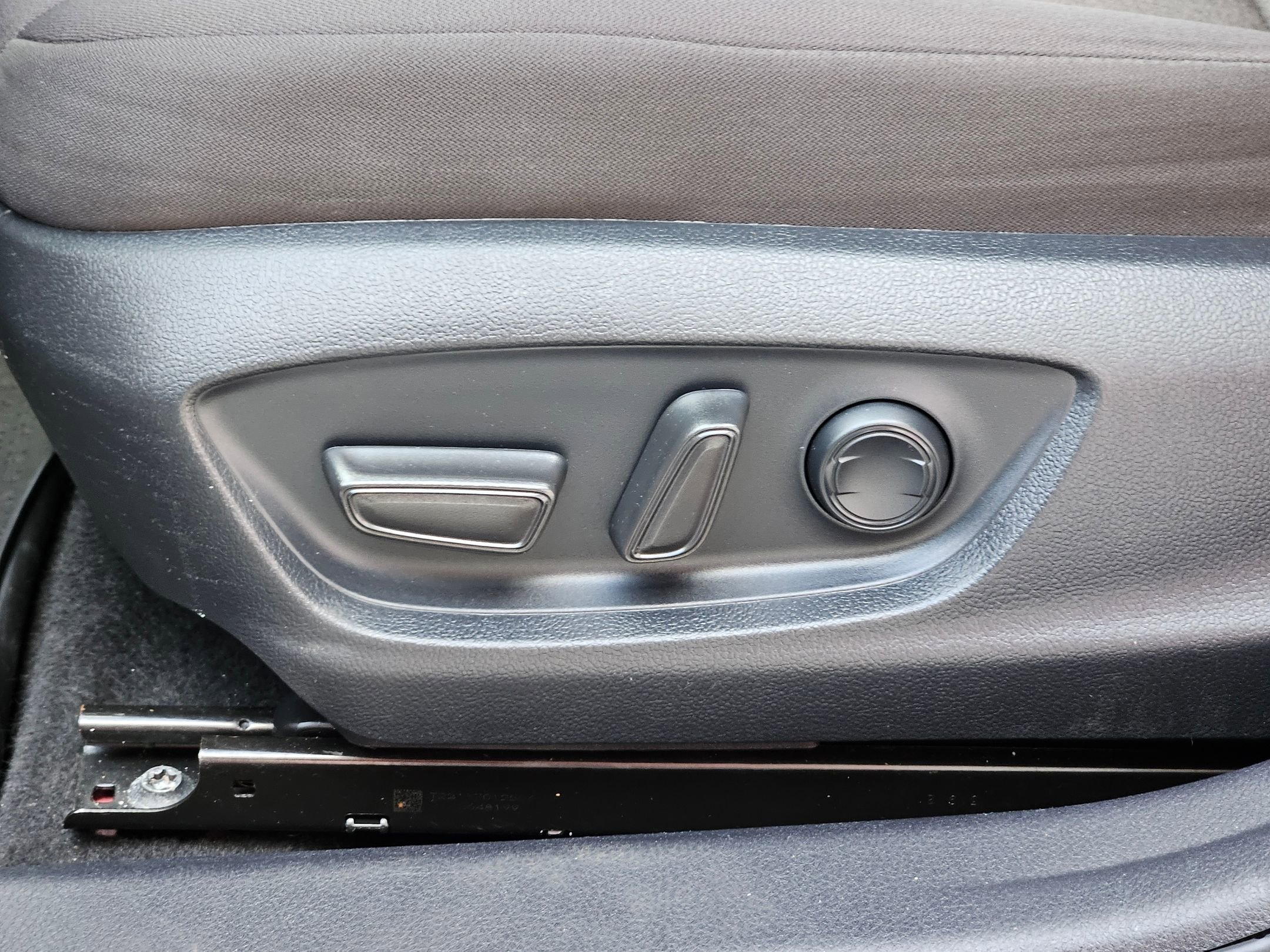 Used 2023 Toyota Camry LE image 19