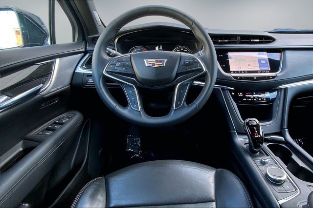 Used 2021 Cadillac XT5 Premium Luxury w/ LPO, Floor Liner Package AWD/4WD image 4