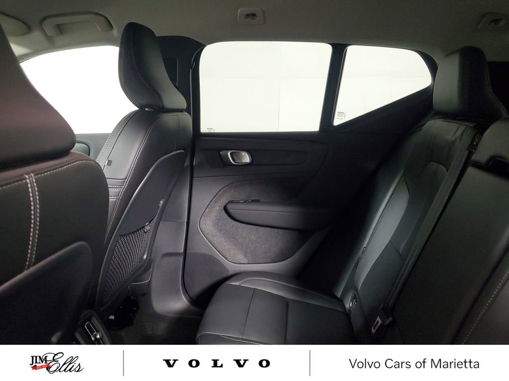 Used 2026 Volvo XC40 B5 Core w/ Climate Package image 13