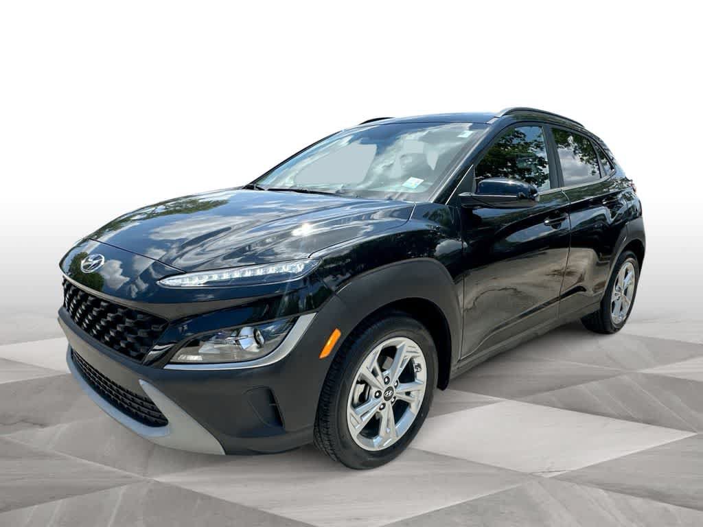 Used 2023 Hyundai Kona SEL w/ Convenience Package FWD image 4