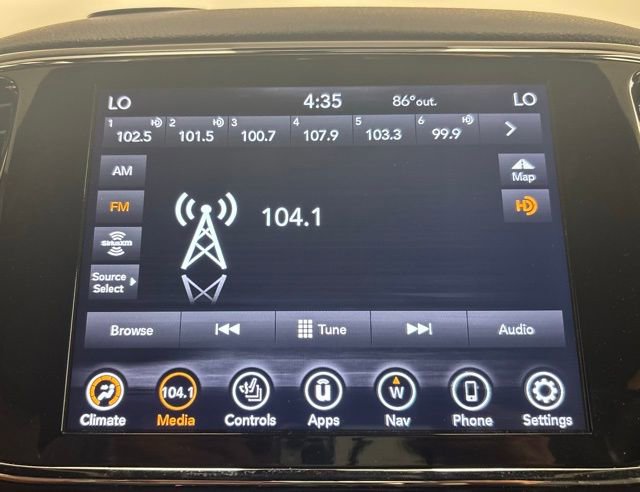 Used 2022 Jeep Grand Cherokee Laredo X RWD image 27