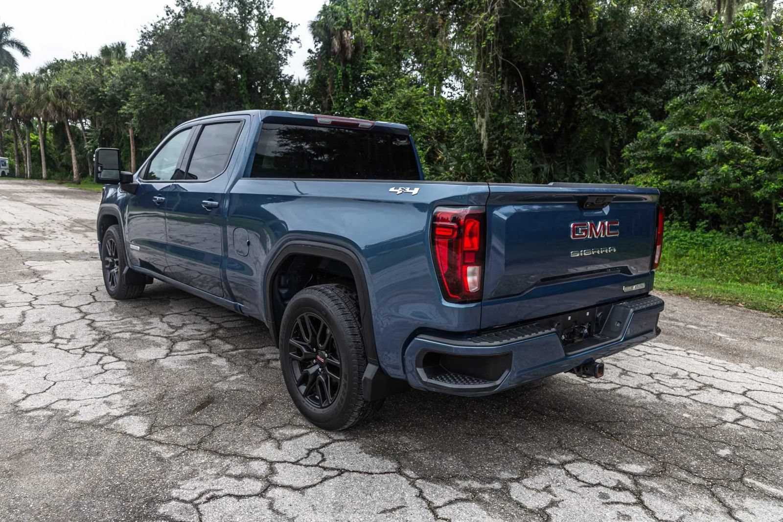 Used 2024 GMC Sierra 1500 Elevation AWD/4WD image 19