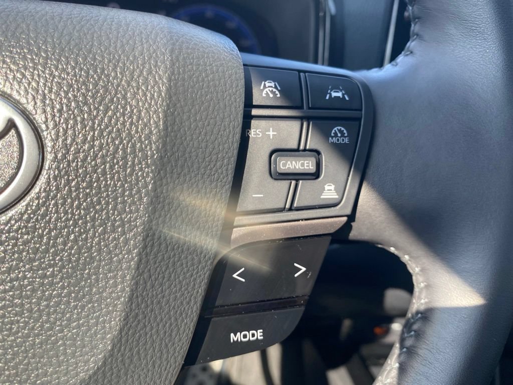 Used 2025 Toyota Camry XSE FWD image 28