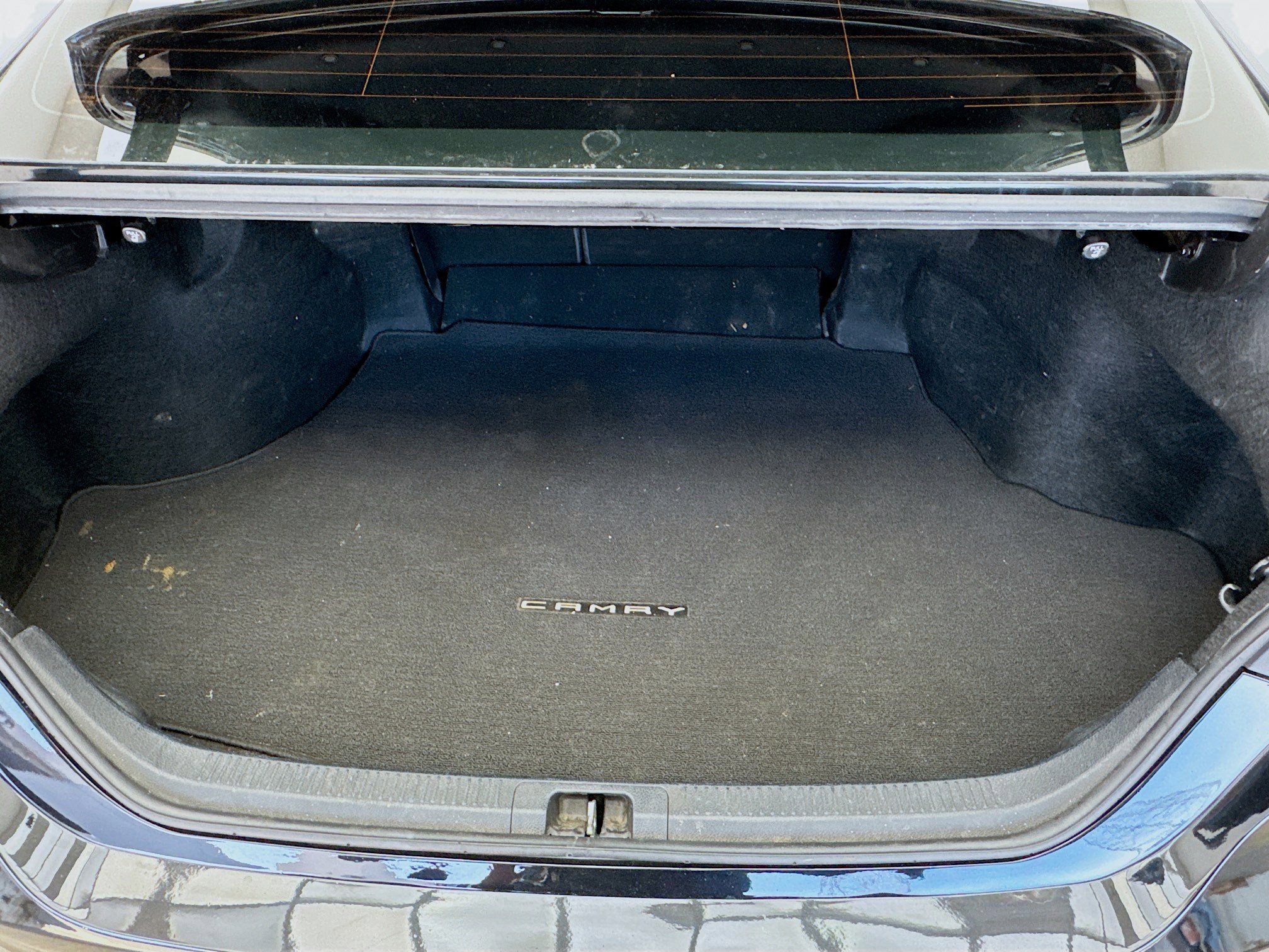 Used 2019 Toyota Camry LE FWD image 16