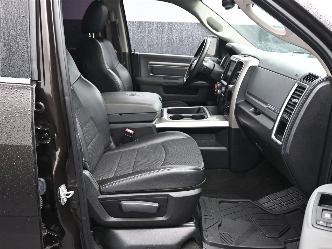 Used 2017 RAM 1500 Lone Star image 9