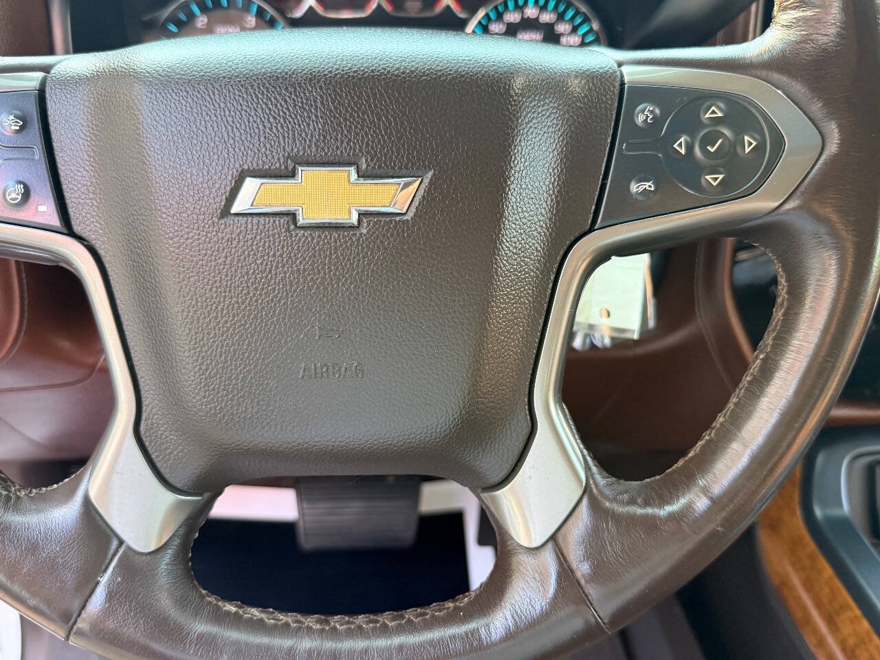 Used 2017 Chevrolet Silverado 2500 High Country w/ Duramax Plus Package AWD/4WD image 29