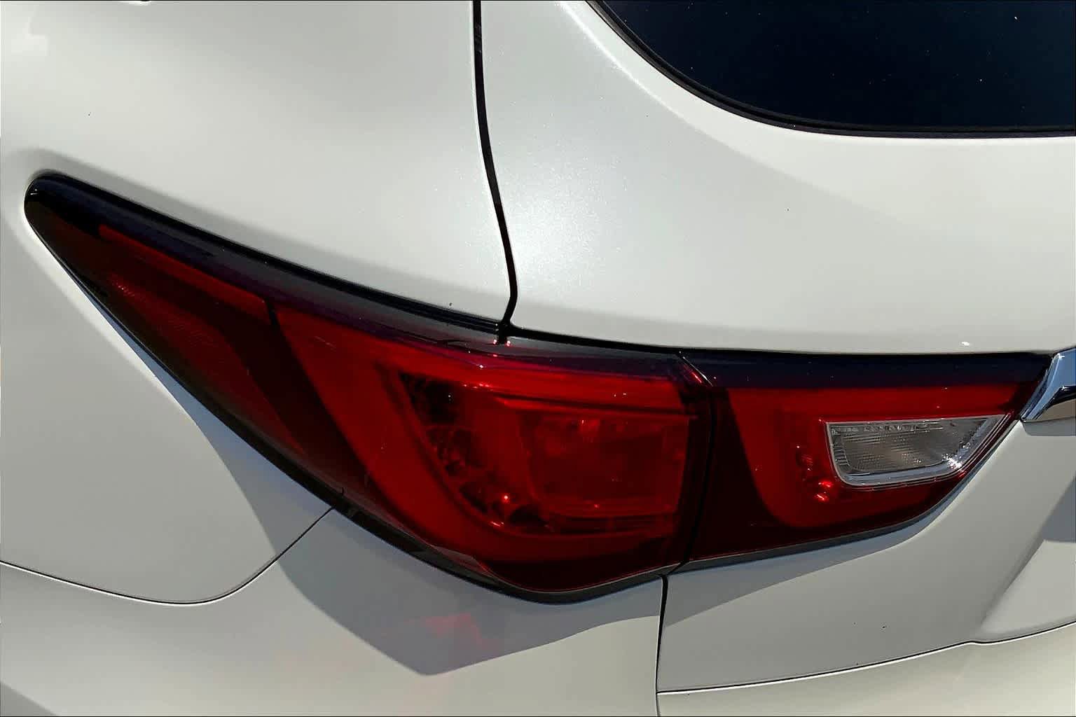 Used 2016 INFINITI QX60 Luxe w/ Deluxe Technology Package AWD/4WD image 29