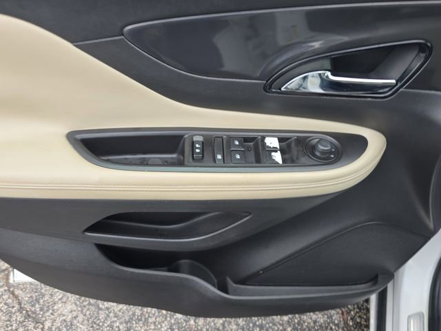 Used 2018 Buick Encore Preferred image 17