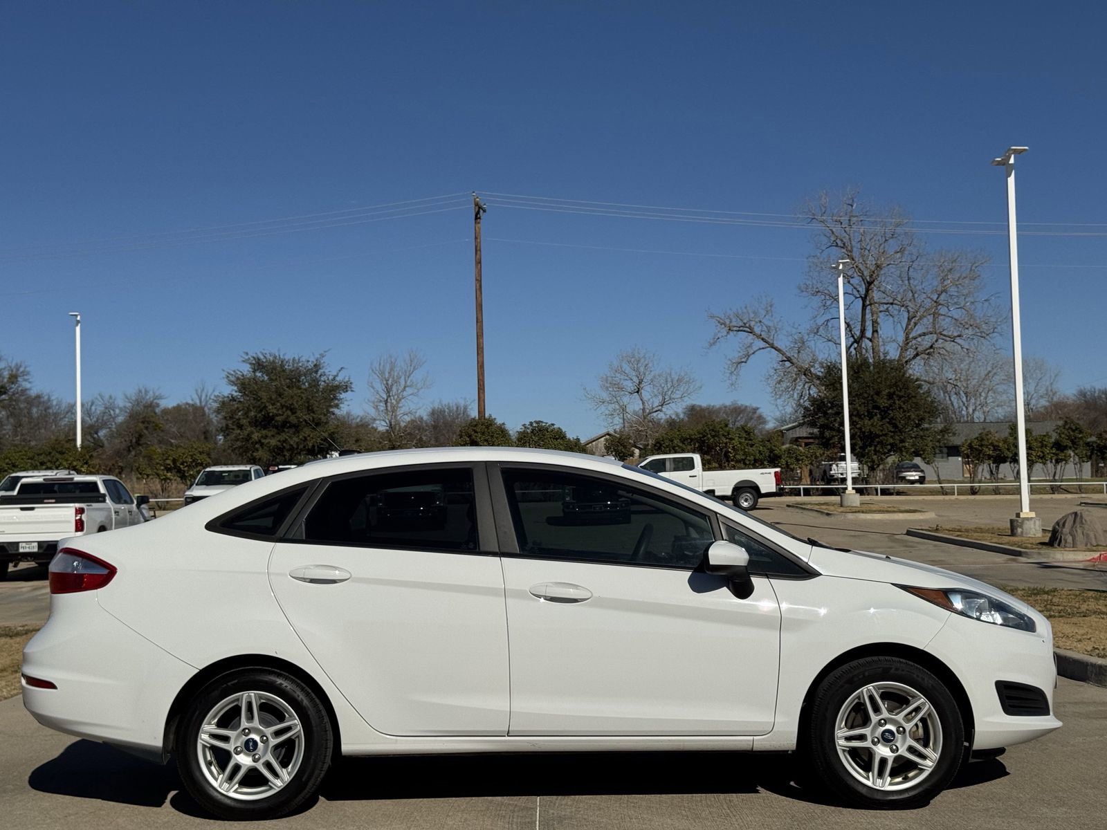Used 2019 Ford Fiesta SE image 3