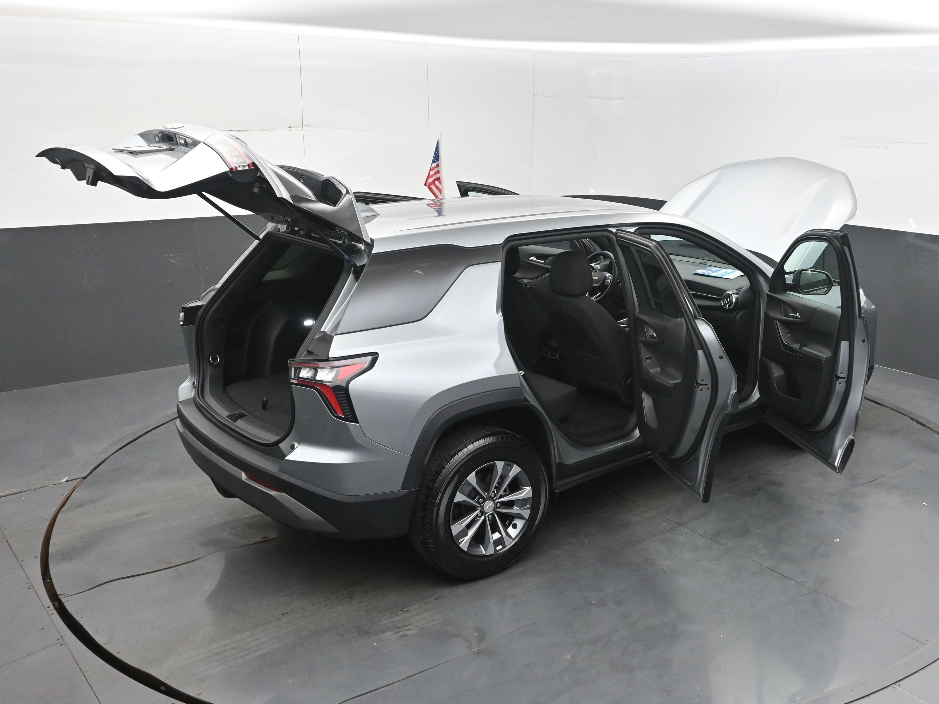 Used 2026 Chevrolet Equinox LT FWD image 45