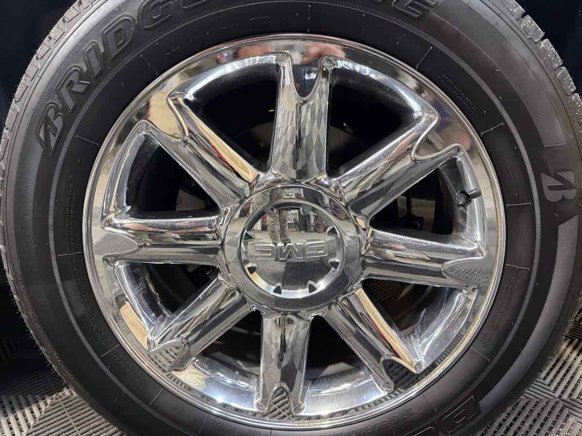 Used 2014 GMC Yukon Denali RWD image 34