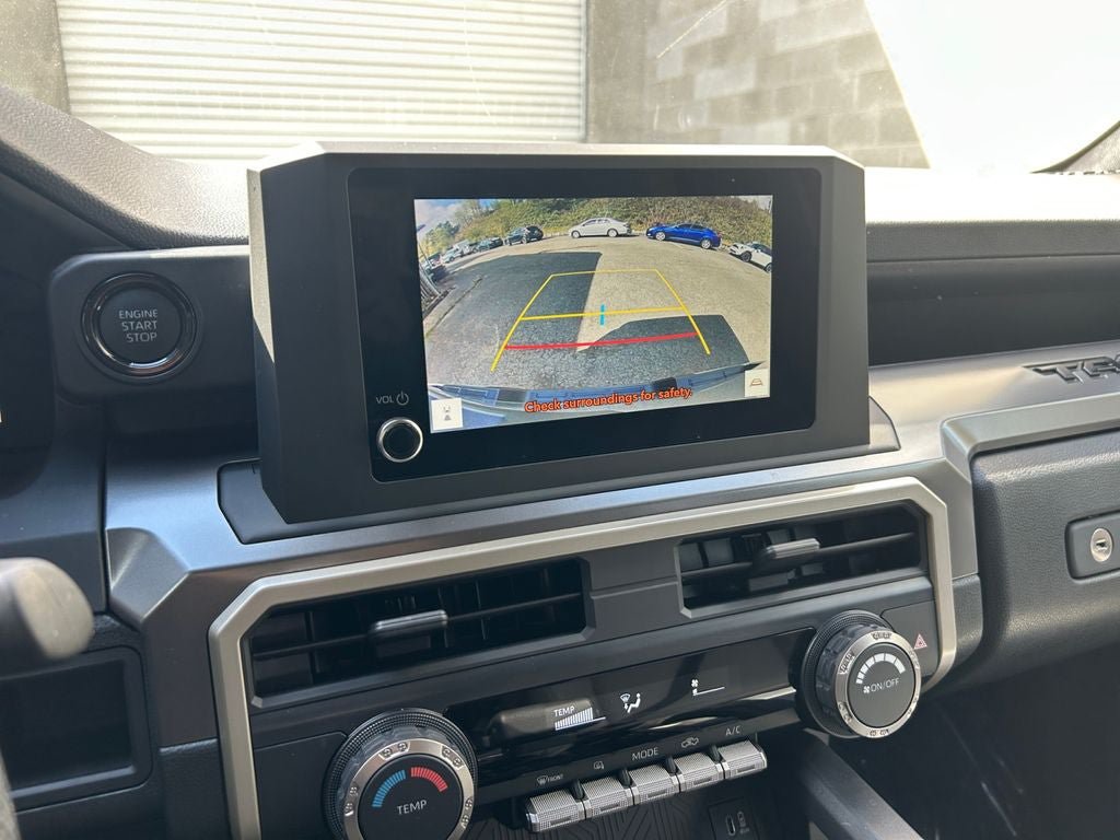 Used 2025 Toyota Tacoma SR5 AWD/4WD image 17