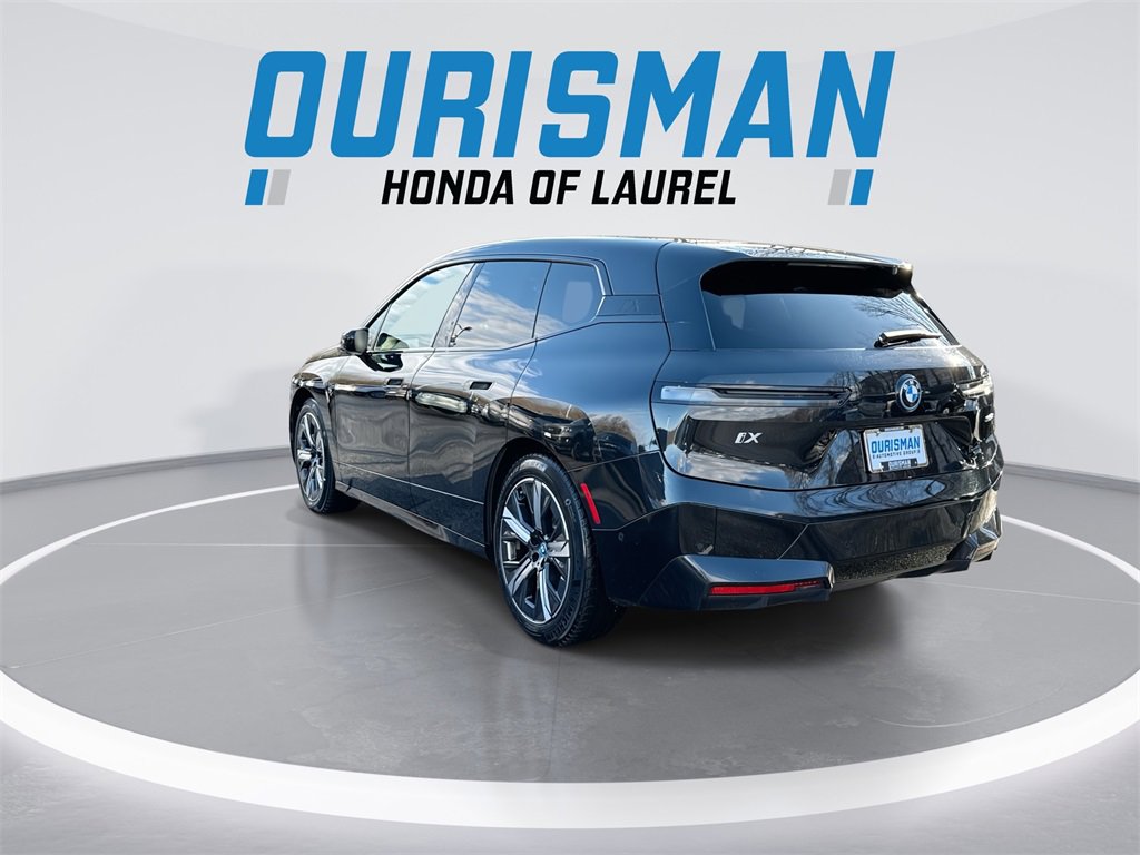 Used 2023 BMW iX xDrive50 w/ Ultimate Package 2 image 6