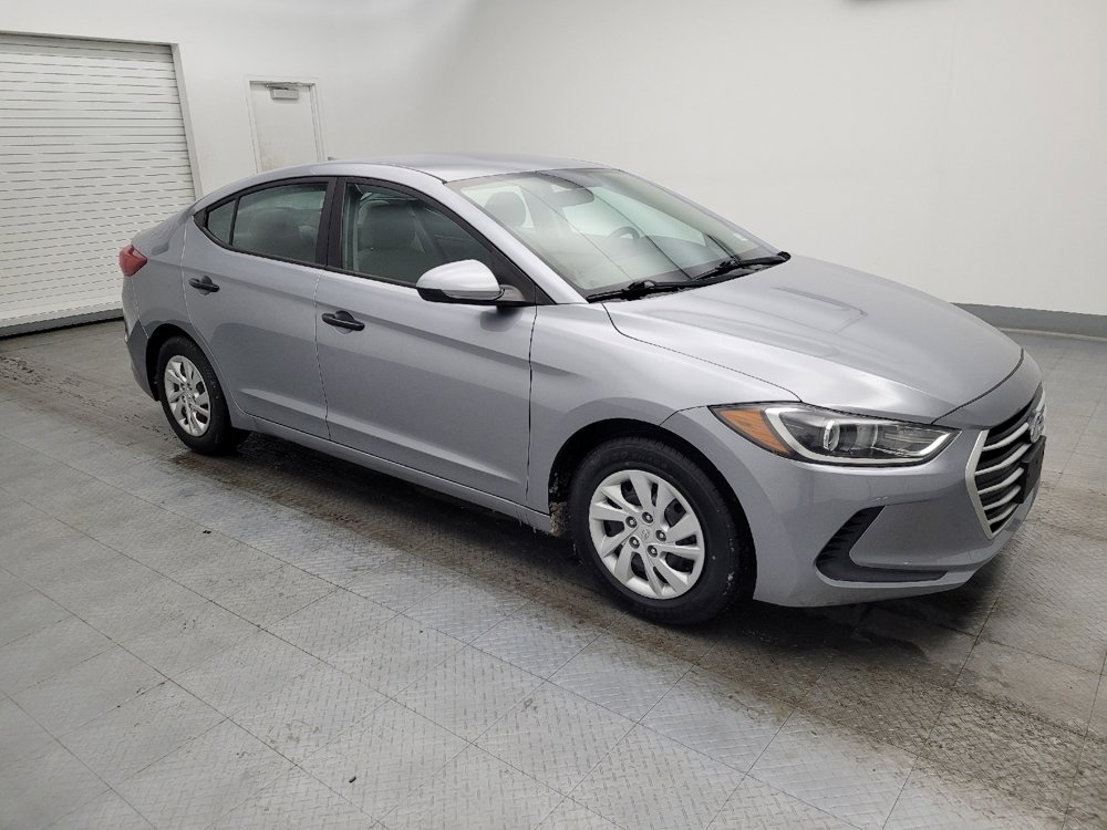 Used 2017 Hyundai Elantra SE image 11