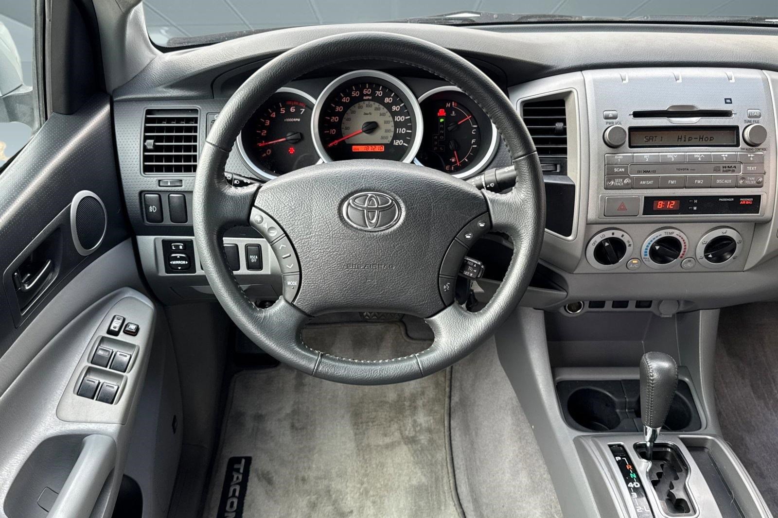 Used 2010 Toyota Tacoma PreRunner image 28