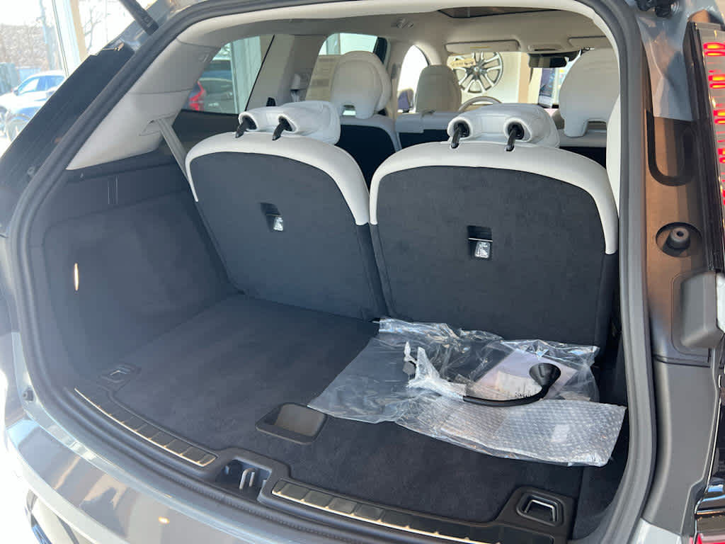 New 2026 Volvo EX90 Plus AWD/4WD image 13