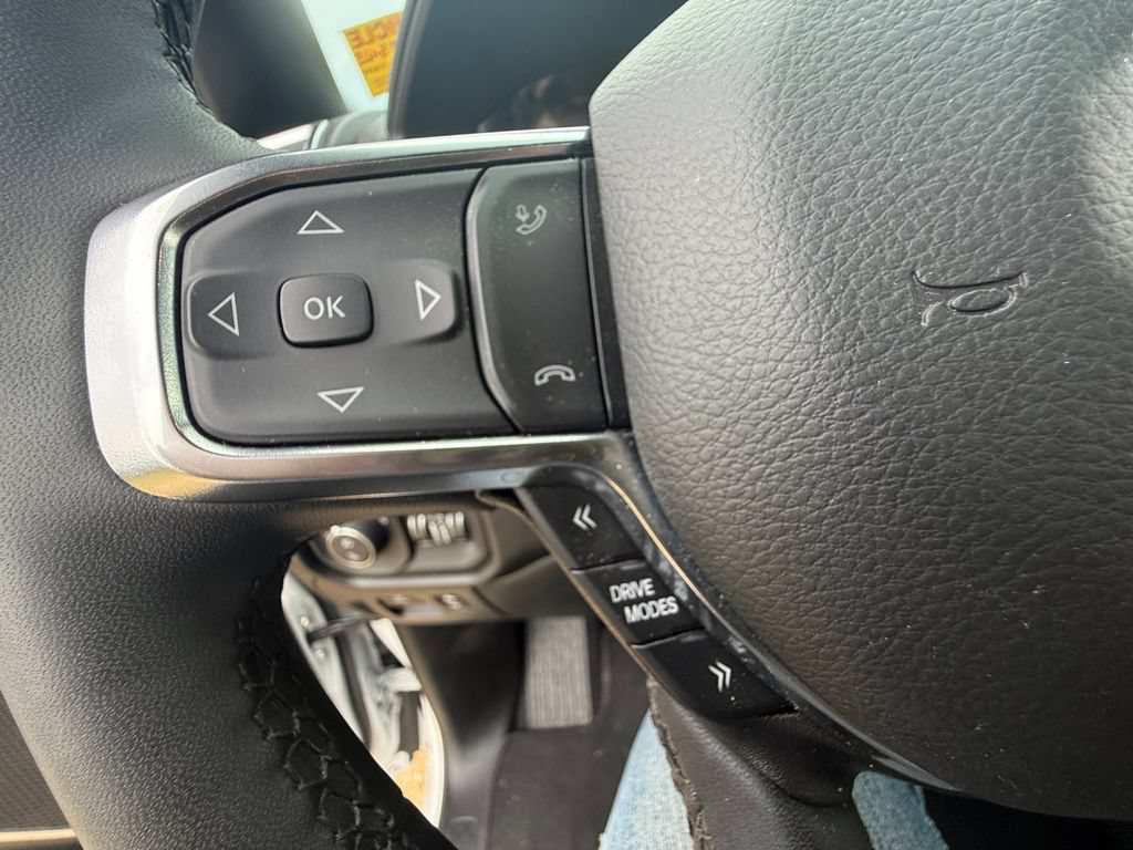 Used 2026 RAM 1500 Laramie AWD/4WD image 16