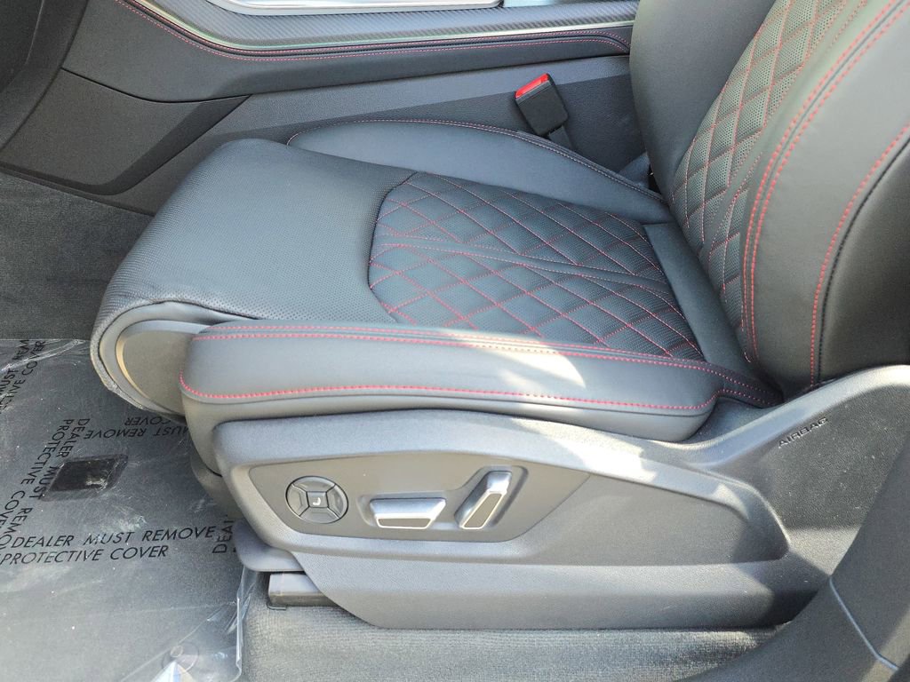 New 2026 Audi SQ8 Prestige image 17