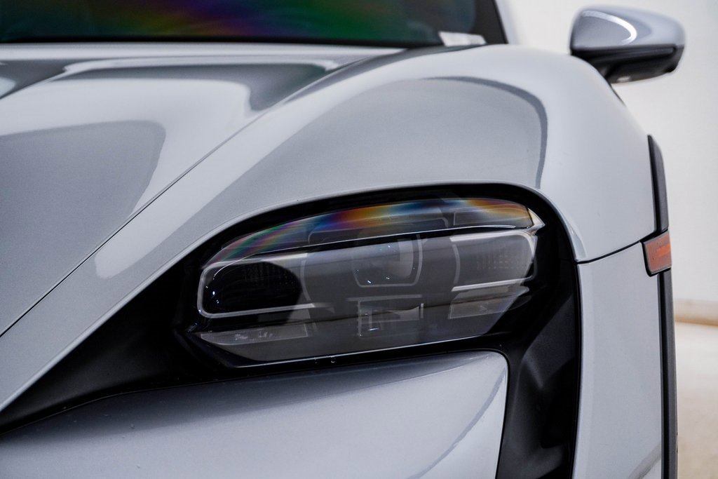 Certified 2024 Porsche Taycan 4 Cross Turismo w/ Premium Package image 7