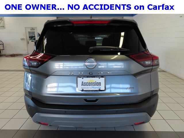 Used 2023 Nissan Rogue S image 12