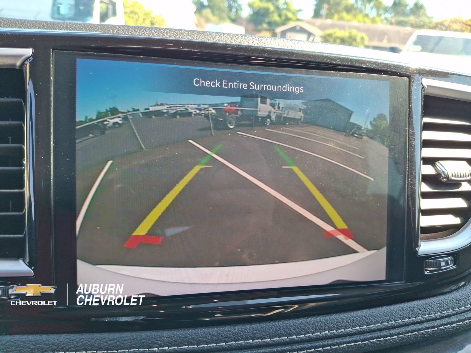 Used 2023 Chrysler Pacifica Limited FWD image 14