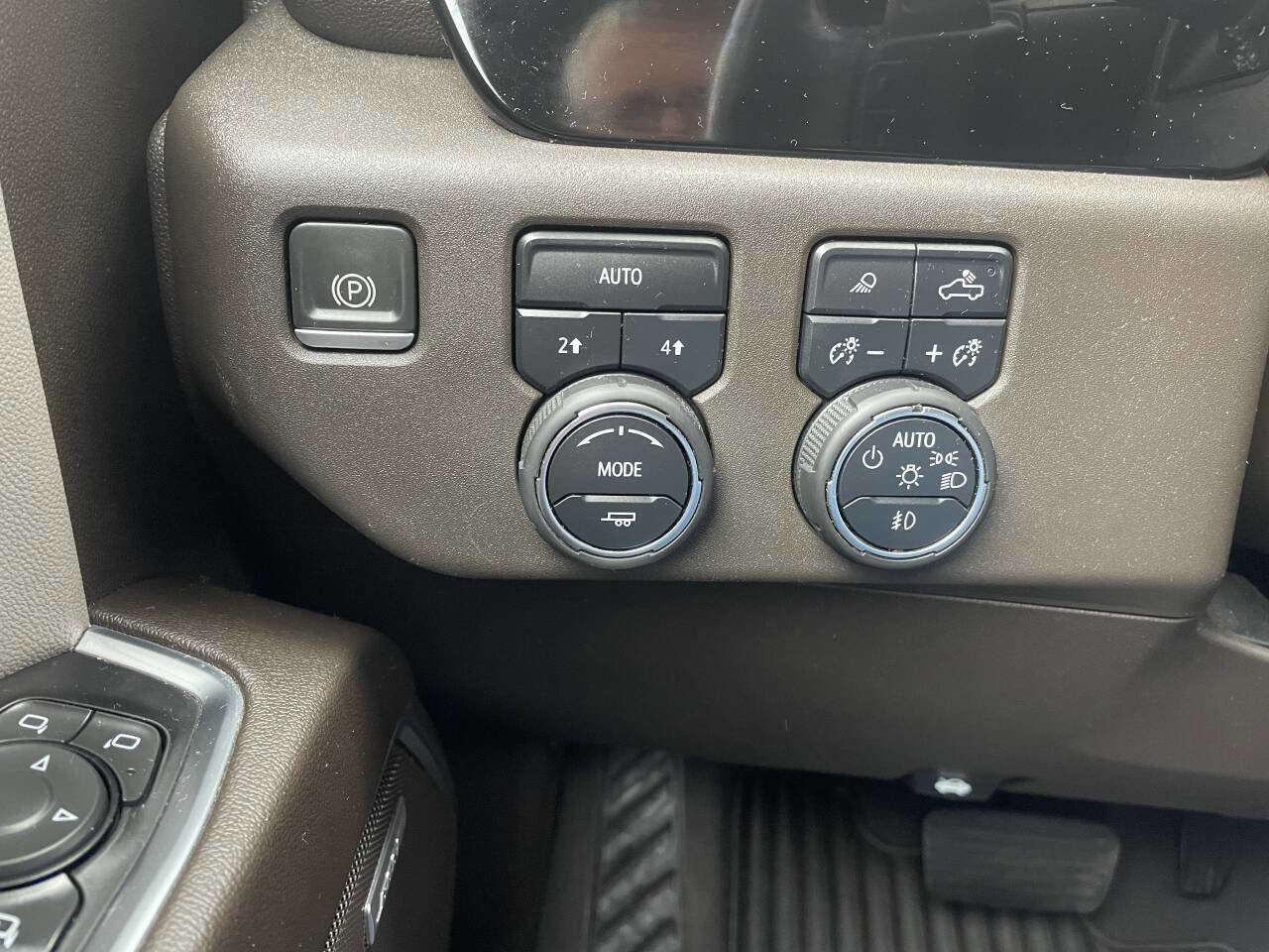 Used 2022 Chevrolet Silverado 1500 LTZ w/ LTZ Convenience Package II image 23