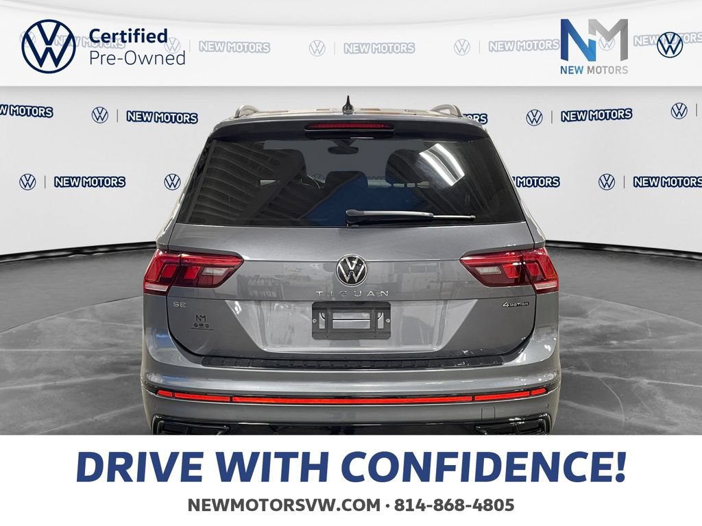Used 2024 Volkswagen Tiguan SE R-Line AWD/4WD image 4