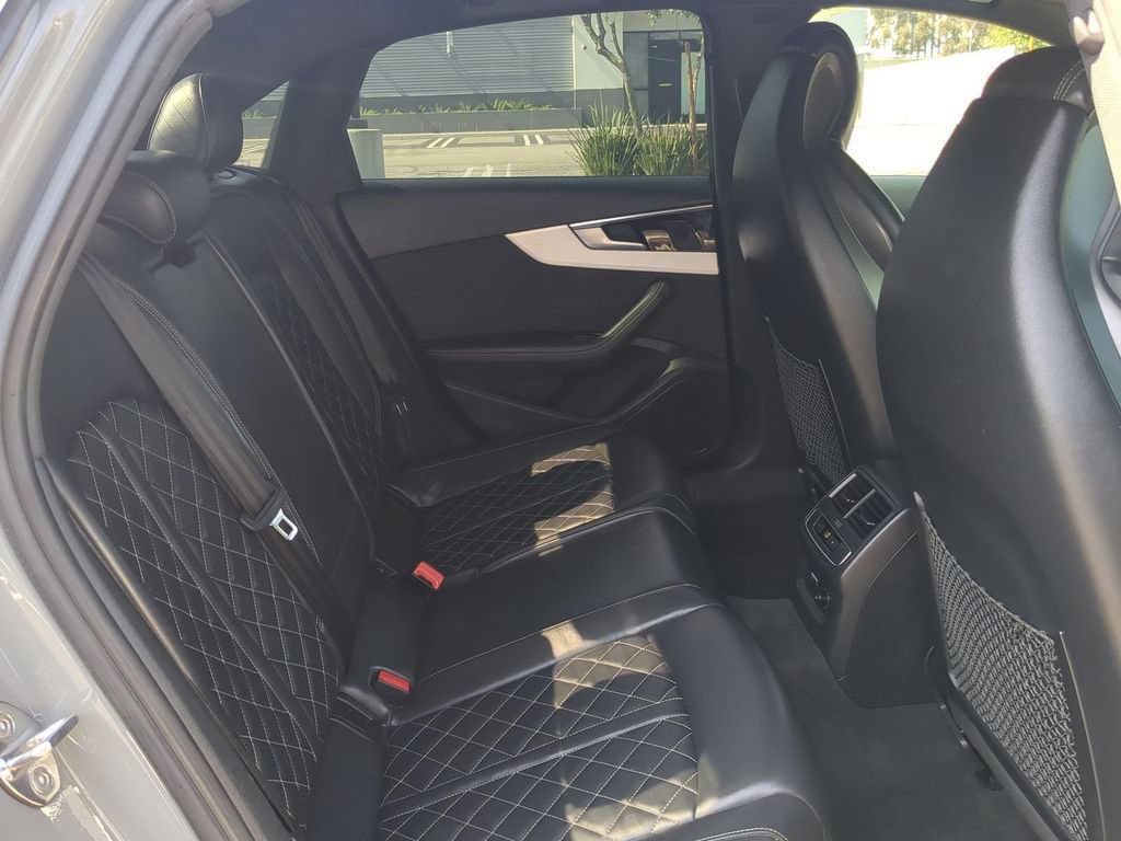Used 2021 Audi S4 Premium Plus w/ Premium Plus Package AWD/4WD image 31