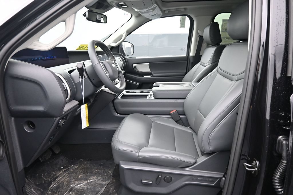 New 2026 Ford Expedition Active AWD/4WD image 16