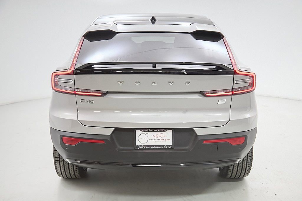 Certified 2023 Volvo C40 P8 Recharge Ultimate image 8