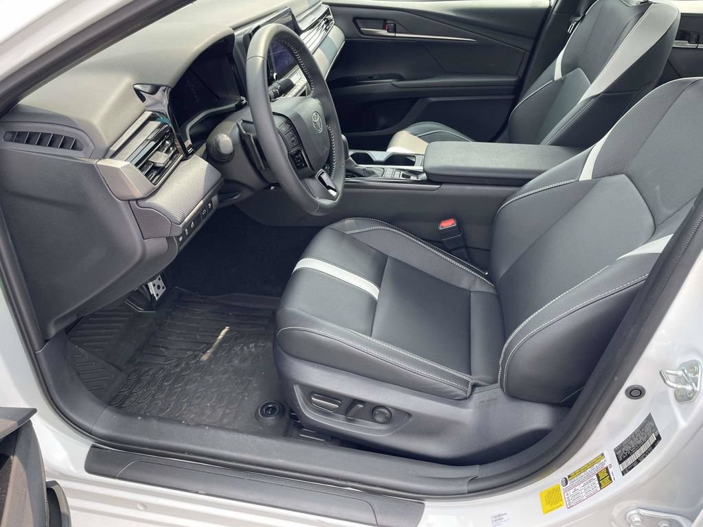 Used 2026 Toyota Camry SE FWD image 12